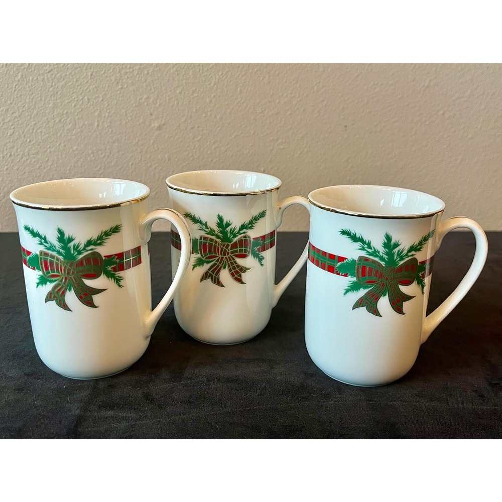 Georges Briard The Hunt Christmas Mugs Set 3 Plaid Bow Gold Trim Japan 8 oz - Picture 2 of 10